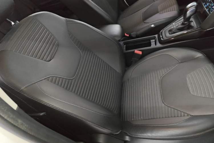 Used Ford Focus 2015 Hatchback 1.6L Automatic Fashion Edition Right Front Seat
