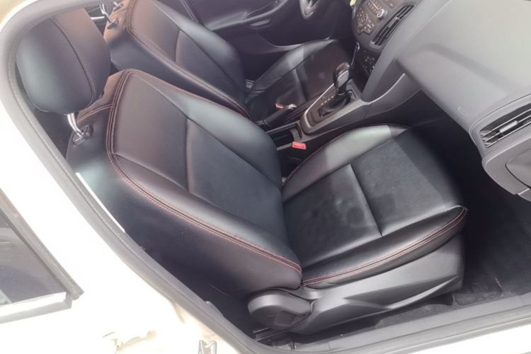 Used Ford Focus 2015 Hatchback 1.6L Automatic Comfort Model Right Front Seat