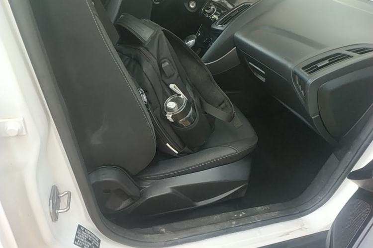 Used Ford Focus 2015 Hatchback 1.6L Automatic Comfort Model Right Front Seat