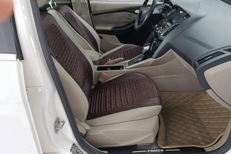 Used Ford Focus 2015 Sedan 1.6L Automatic Comfort Model Right Front Seat