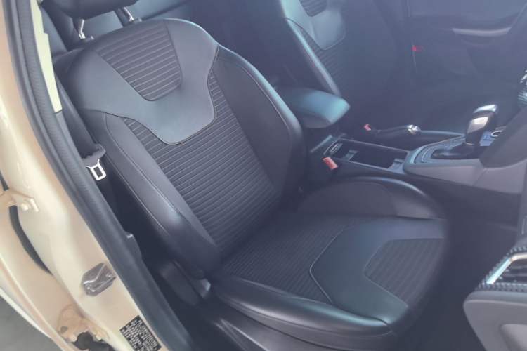 Used Ford Focus 2015 Hatchback EcoBoost 180 Automatic Sport Model Right Front Seat