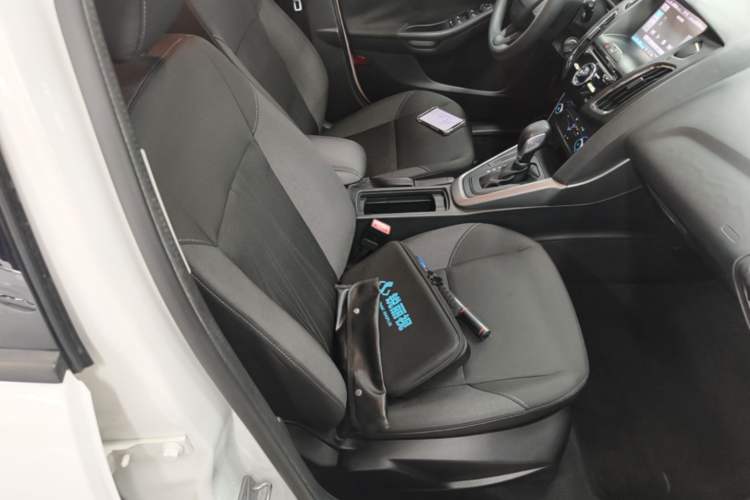 Used Ford Focus 2015 Hatchback 1.6L Automatic Comfort Model Right Front Seat