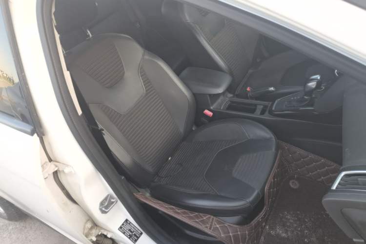Used Ford Focus 2015 Sedan 1.6L Automatic Trend Model Right Front Seat