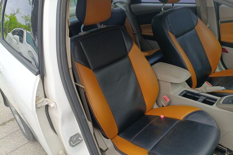 Used Ford Focus 2015 Sedan 1.6L Manual Comfort Model Right Front Seat