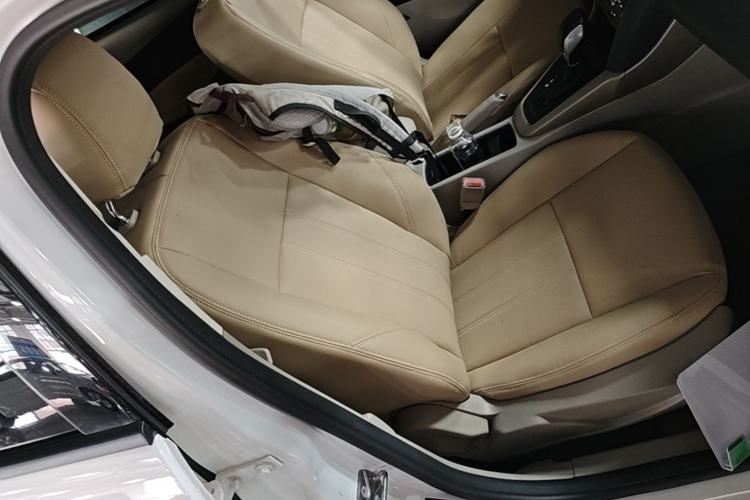 Used Ford Focus 2015 Sedan 1.6L Automatic Comfort Model Right Front Seat