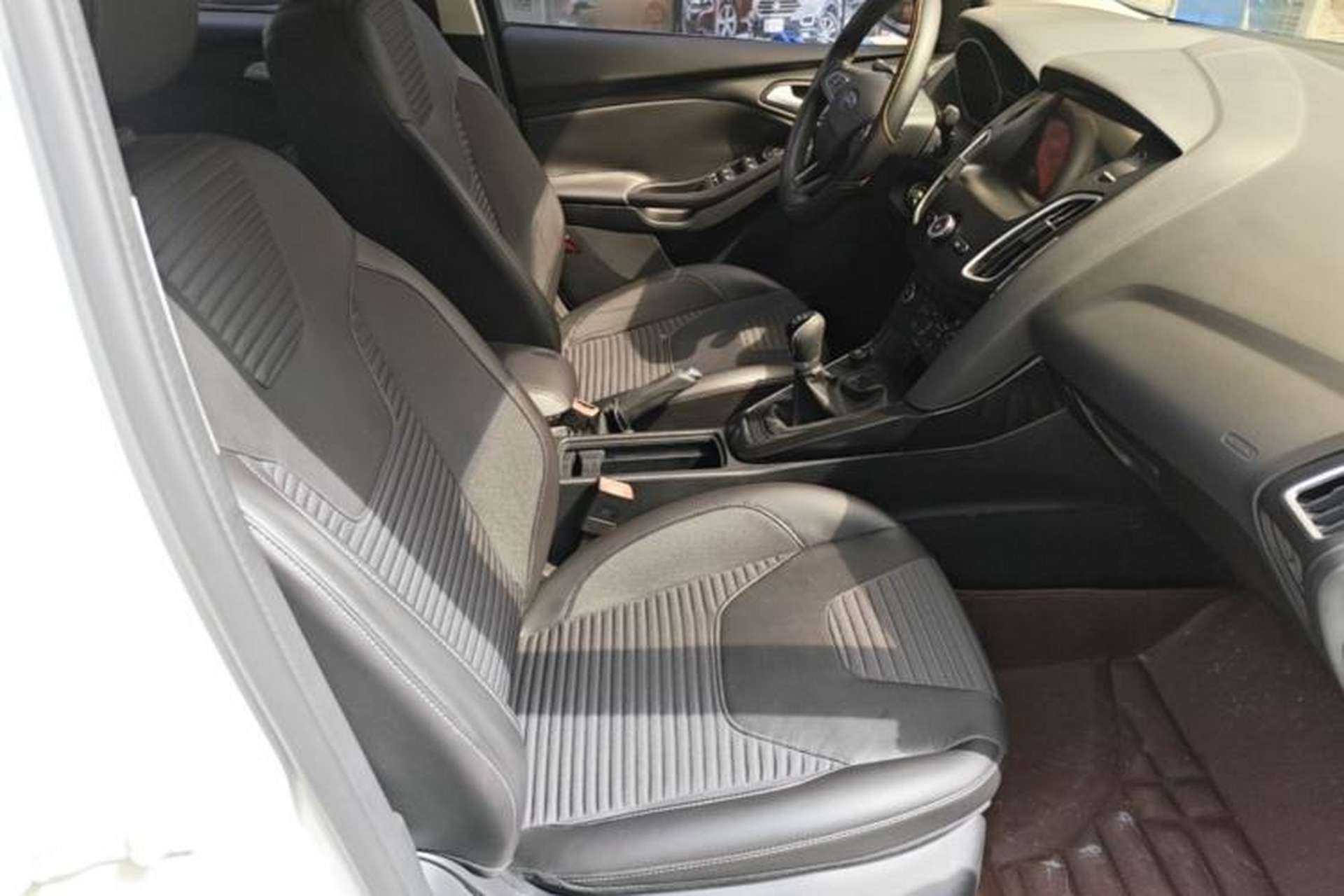 Used Ford Focus 2015 Sedan 1.6L Manual Fashion Edition Right Front Seat