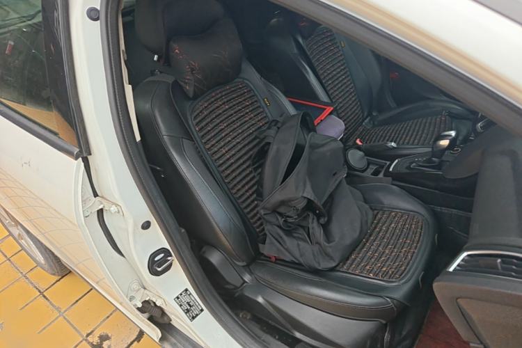 Used Ford Focus 2015 Hatchback EcoBoost 125 Automatic Supreme Style Edition Right Front Seat