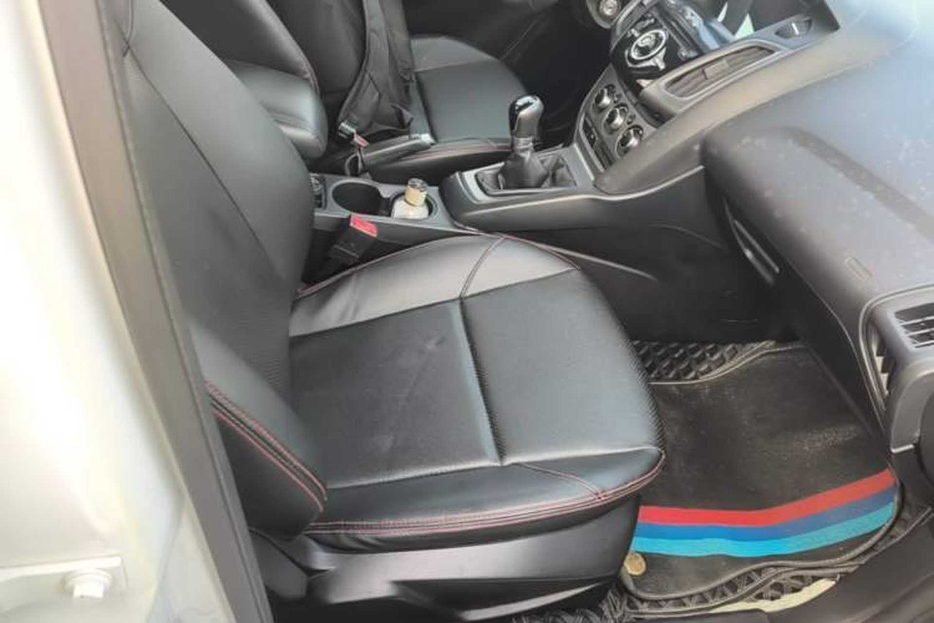 Used Ford Focus 2015 Hatchback 1.6L Manual Fashion Edition Right Front Seat