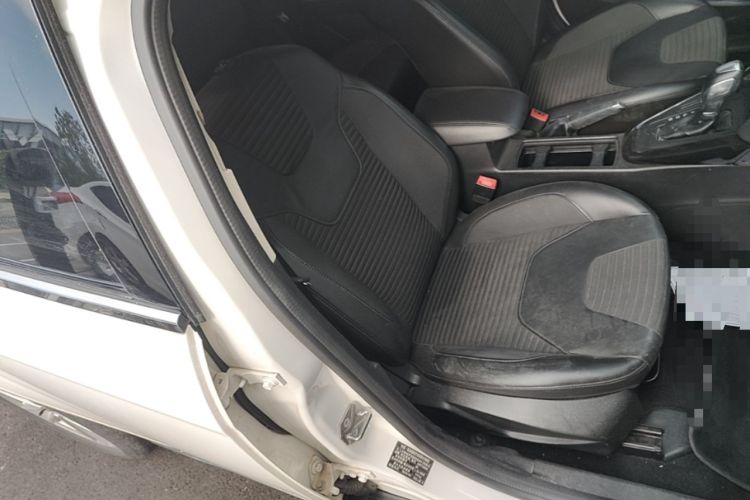 Used Ford Focus 2015 Sedan 1.6L Automatic Trend Model Right Front Seat