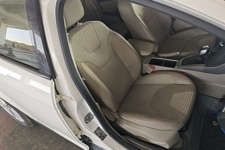 Used Ford Focus 2015 Sedan 1.6L Automatic Trend Model Right Front Seat