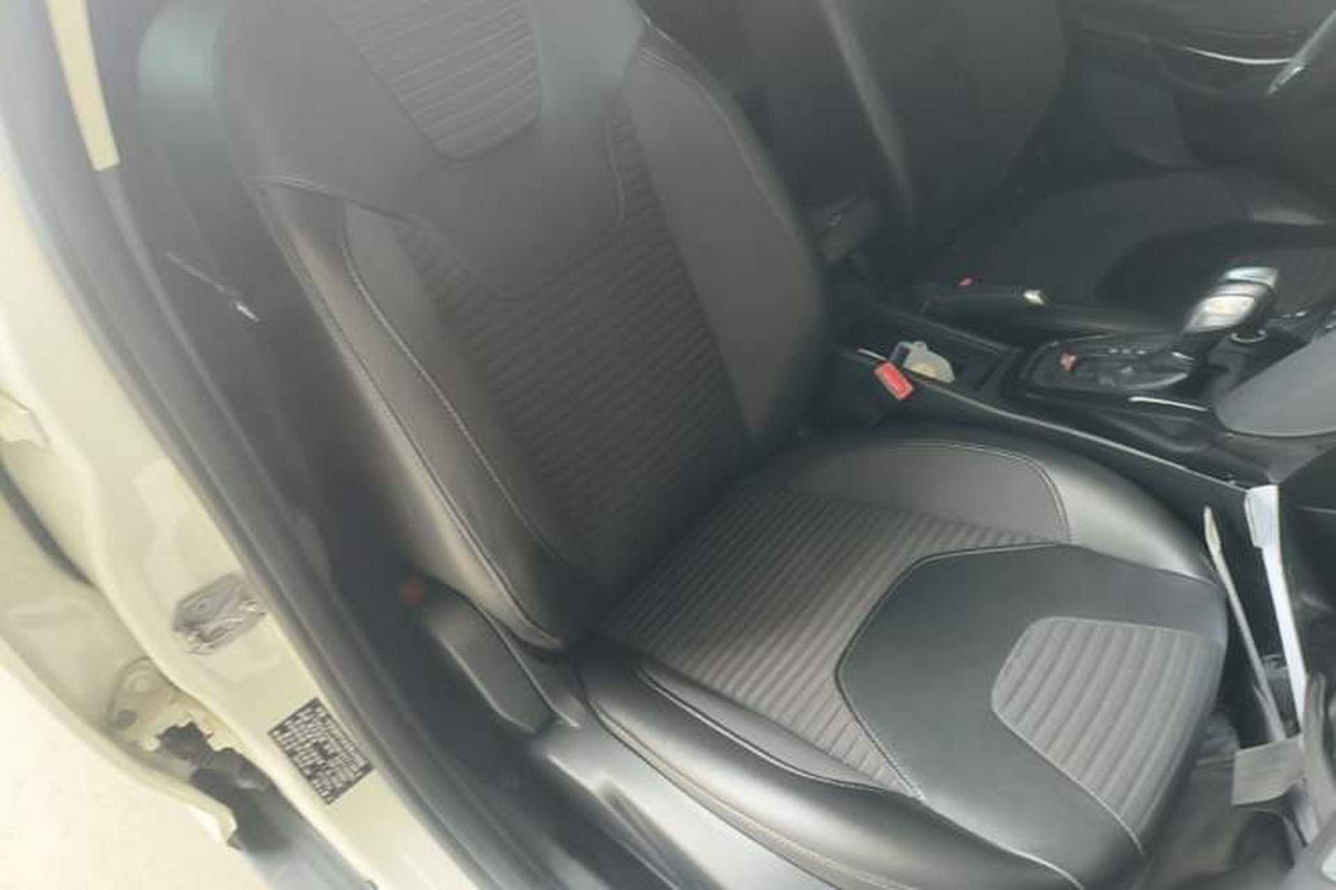 Used Ford Focus 2015 Hatchback EcoBoost 125 Automatic Supreme Style Edition Right Front Seat