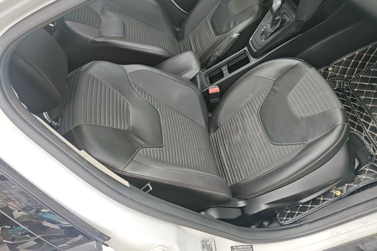 Used Ford Focus 2015 Hatchback 1.6L Automatic Fashion Edition Right Front Seat