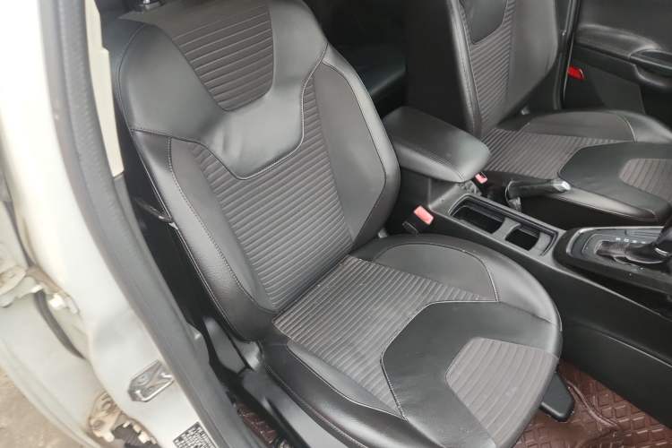 Used Ford Focus 2015 Sedan 1.6L Automatic Trend Model Right Front Seat