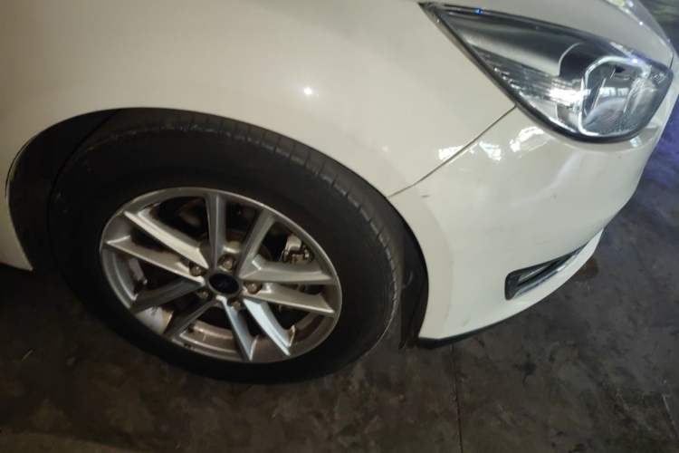 Used Ford Focus 2015 Hatchback 1.6L Manual Fashion Edition Right Front Wheel Hub