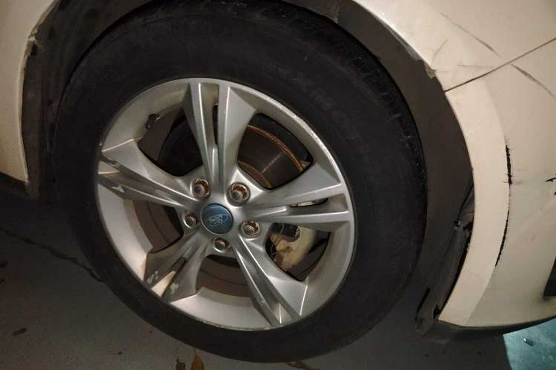 Used Ford Focus 2015 Hatchback 1.6L Automatic Comfort Model Right Front Wheel Hub