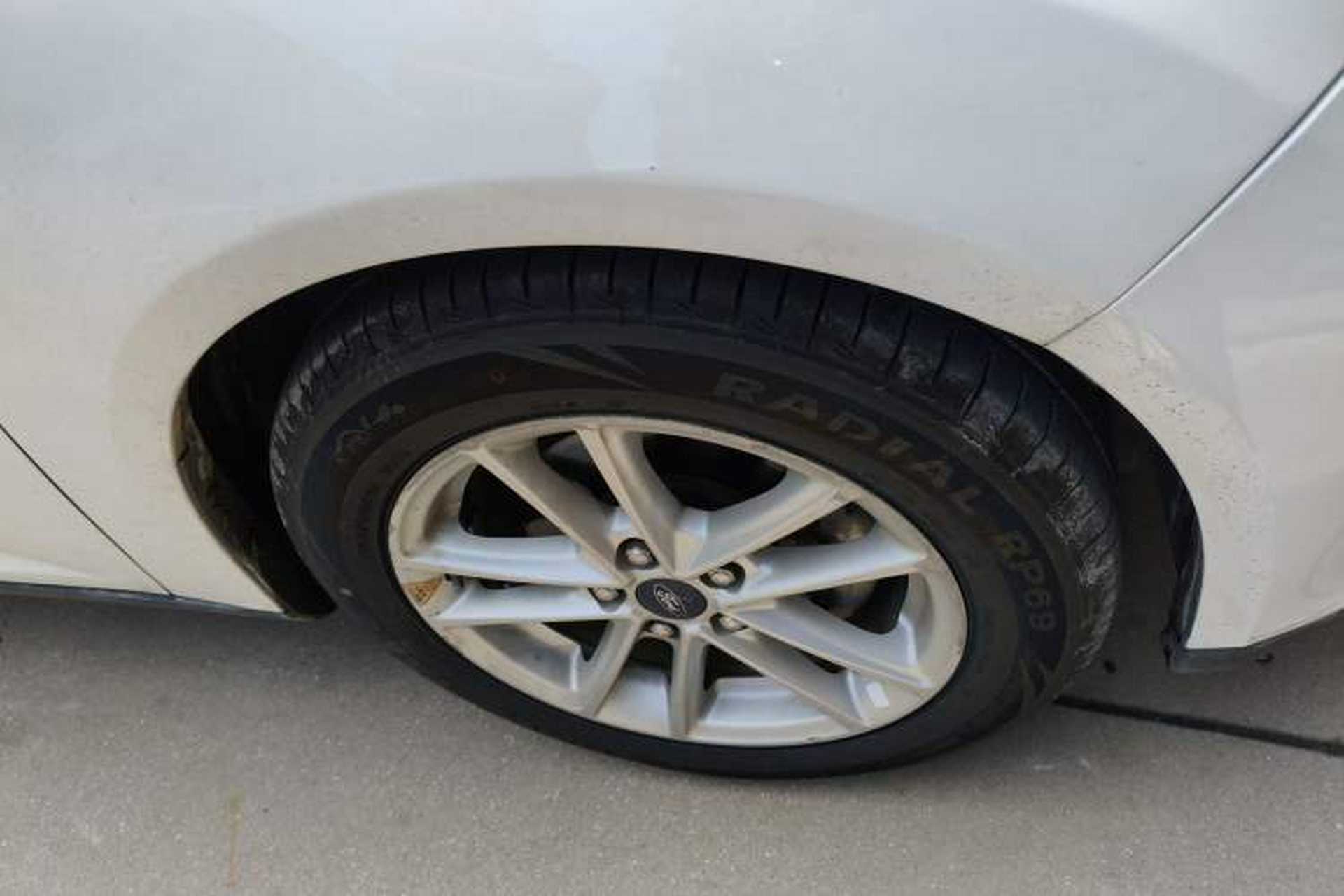 Used Ford Focus 2015 Sedan 1.6L Automatic Trend Model Right Front Wheel Hub