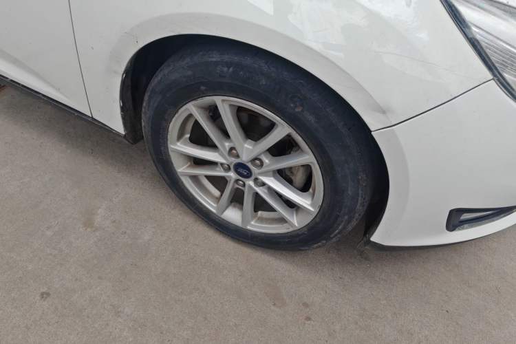 Used Ford Focus 2015 Hatchback EcoBoost 180 Automatic Elite Model Right Front Wheel Hub