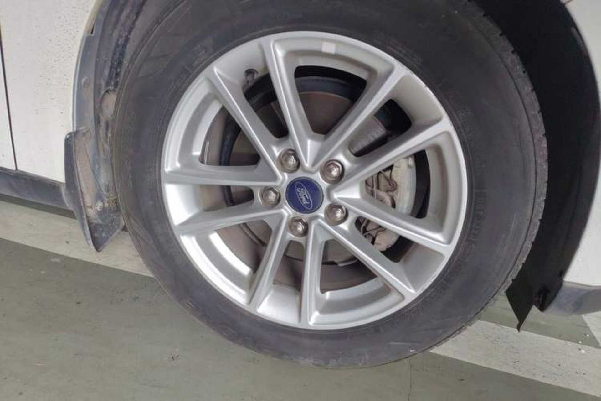Used Ford Focus 2015 Hatchback EcoBoost 180 Automatic Elite Model Right Front Wheel Hub