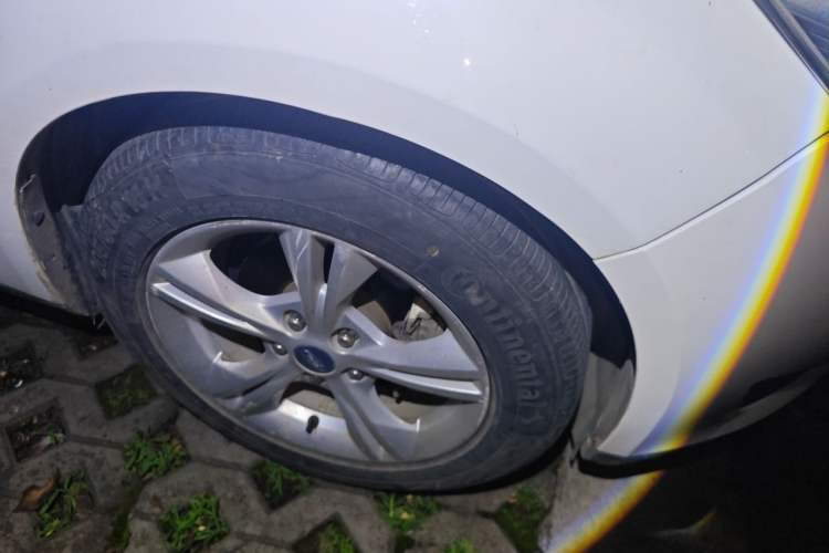 Used Ford Focus 2015 Hatchback 1.6L Automatic Comfort Model Right Front Wheel Hub