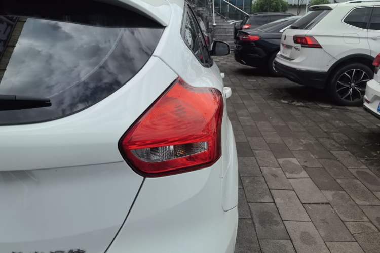Used Ford Focus 2015 Hatchback 1.6L Manual Fashion Edition Right Rear Taillight
