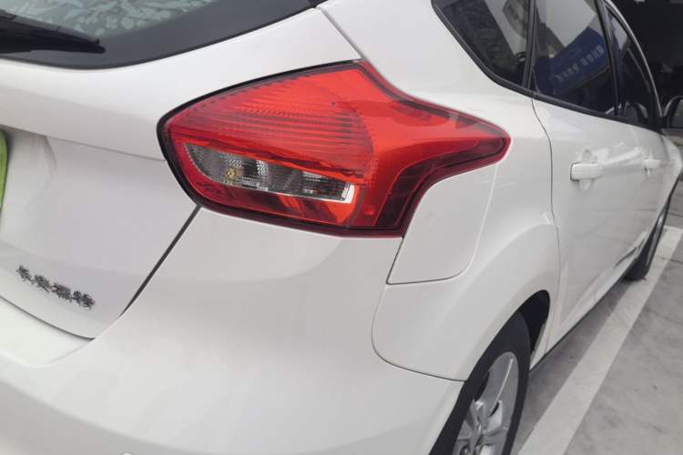 Used Ford Focus 2015 Hatchback 1.6L Automatic Comfort Model Right Rear Taillight