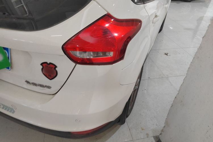 Used Ford Focus 2015 Hatchback 1.6L Manual Fashion Edition Right Rear Taillight