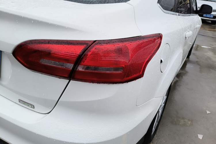 Used Ford Focus 2015 Sedan EcoBoost 180 Automatic Elite Model Right Rear Taillight