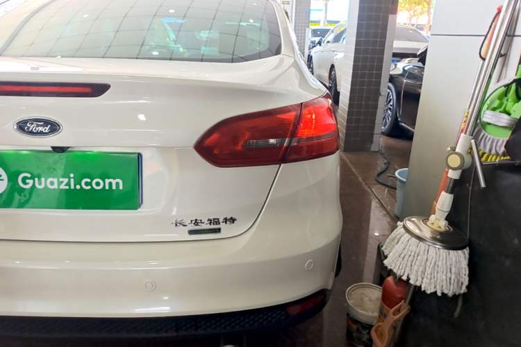 Used Ford Focus 2015 Sedan EcoBoost 180 Automatic Flagship Model Right Rear Taillight