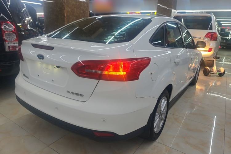 Used Ford Focus 2015 Sedan 1.6L Automatic Trend Model Right Rear Taillight