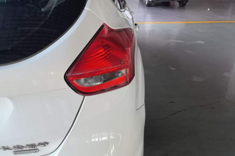 Used Ford Focus 2015 Hatchback EcoBoost 180 Automatic Sport Model Right Rear Taillight