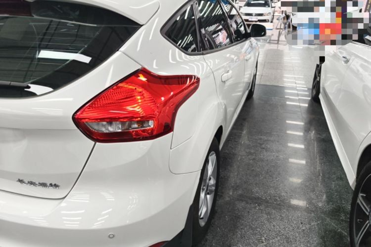 Used Ford Focus 2015 Hatchback 1.6L Automatic Comfort Model Right Rear Taillight