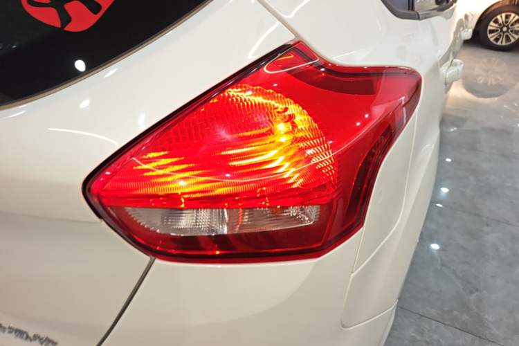 Used Ford Focus 2015 Hatchback 1.6L Automatic Comfort Model Right Rear Taillight