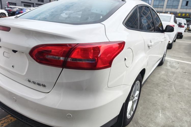 Used Ford Focus 2015 Sedan 1.6L Automatic Trend Model Right Rear Taillight