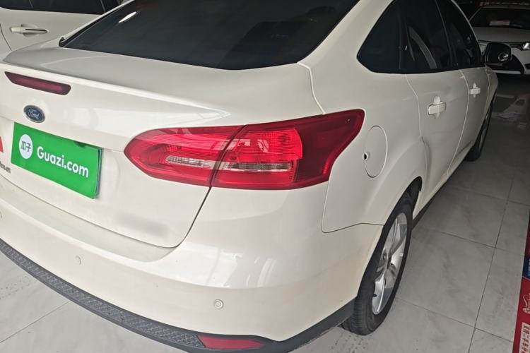 Used Ford Focus 2015 Sedan 1.6L Manual Comfort Model Right Rear Taillight