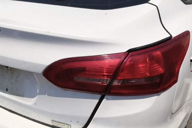 Used Ford Focus 2015 Sedan EcoBoost 125 Automatic Supreme Style Edition Right Rear Taillight