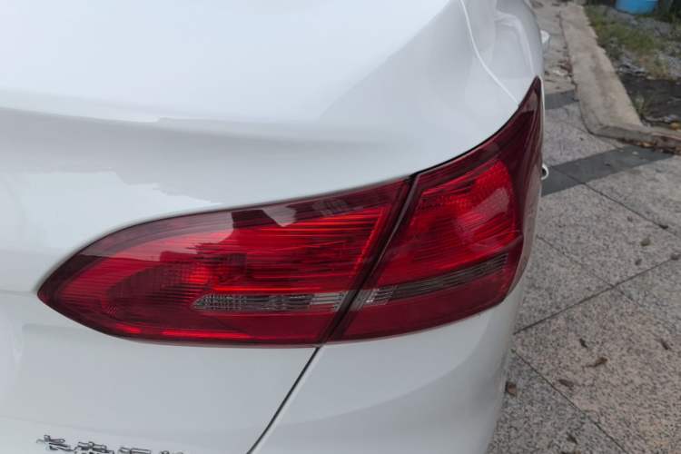 Used Ford Focus 2015 Sedan 1.6L Automatic Comfort Model Right Rear Taillight