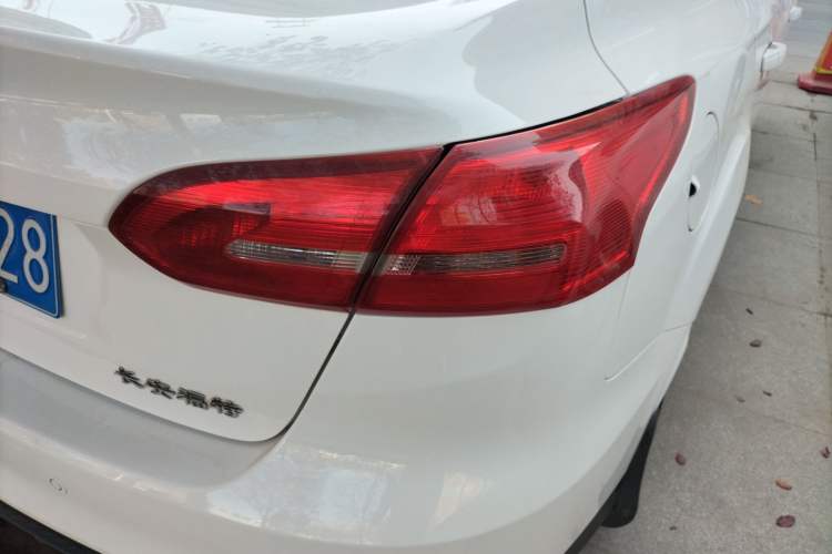 Used Ford Focus 2015 Sedan 1.6L Automatic Trend Model Right Rear Taillight