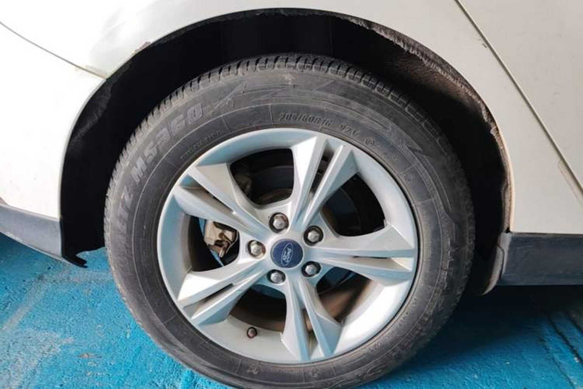 Used Ford Focus 2015 Hatchback 1.6L Automatic Comfort Model Right Rear Wheel Hub