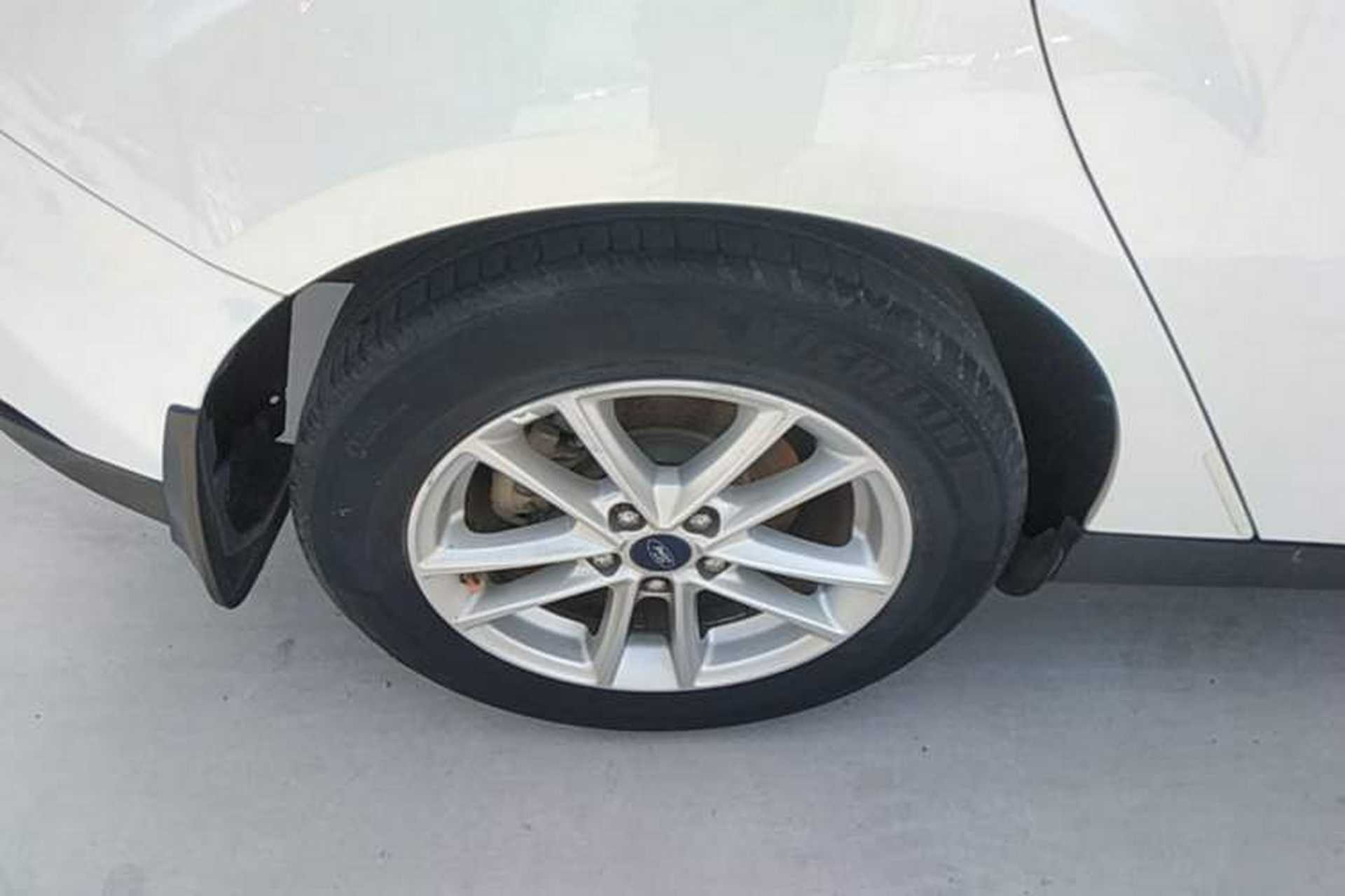 Used Ford Focus 2015 Hatchback EcoBoost 180 Automatic Elite Model Right Rear Wheel Hub
