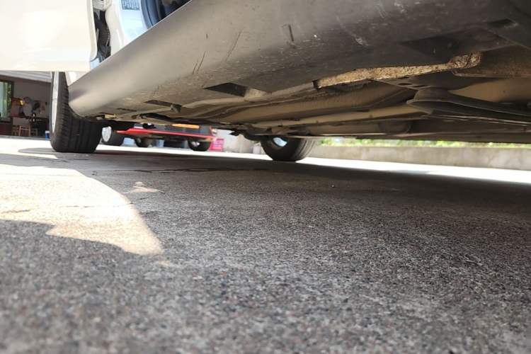 Used Ford Focus 2015 Sedan EcoBoost 125 Manual – Ultra-Style Edition Right Side Sill