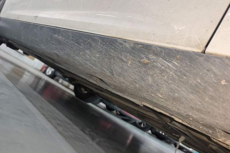 Used Ford Focus 2015 Sedan 1.6L Automatic Trend Model Right Side Sill