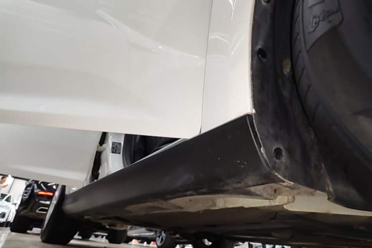 Used Ford Focus 2015 Hatchback 1.6L Manual Fashion Edition Right Side Sill