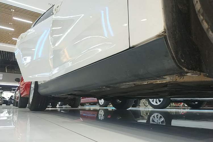 Used Ford Focus 2015 Hatchback 1.6L Automatic Comfort Model Right Side Sill