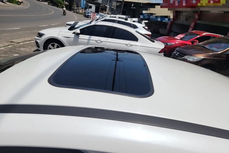 Used Ford Focus 2015 Sedan EcoBoost 125 Manual – Ultra-Style Edition Roof