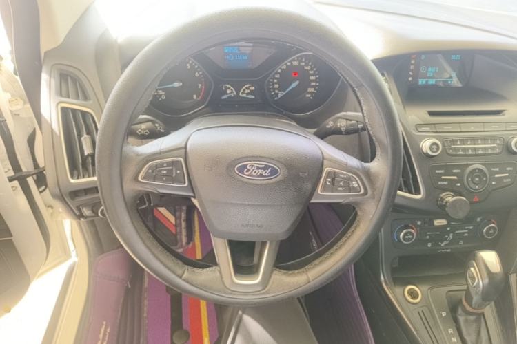 Used Ford Focus 2015 Sedan 1.6L Automatic Trend Model Steering Wheel