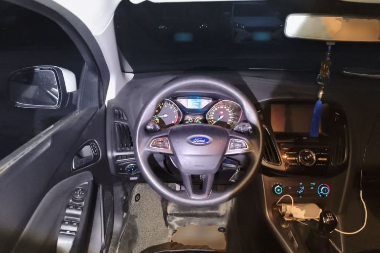 Used Ford Focus 2015 Hatchback 1.6L Manual Comfort Edition Steering Wheel
