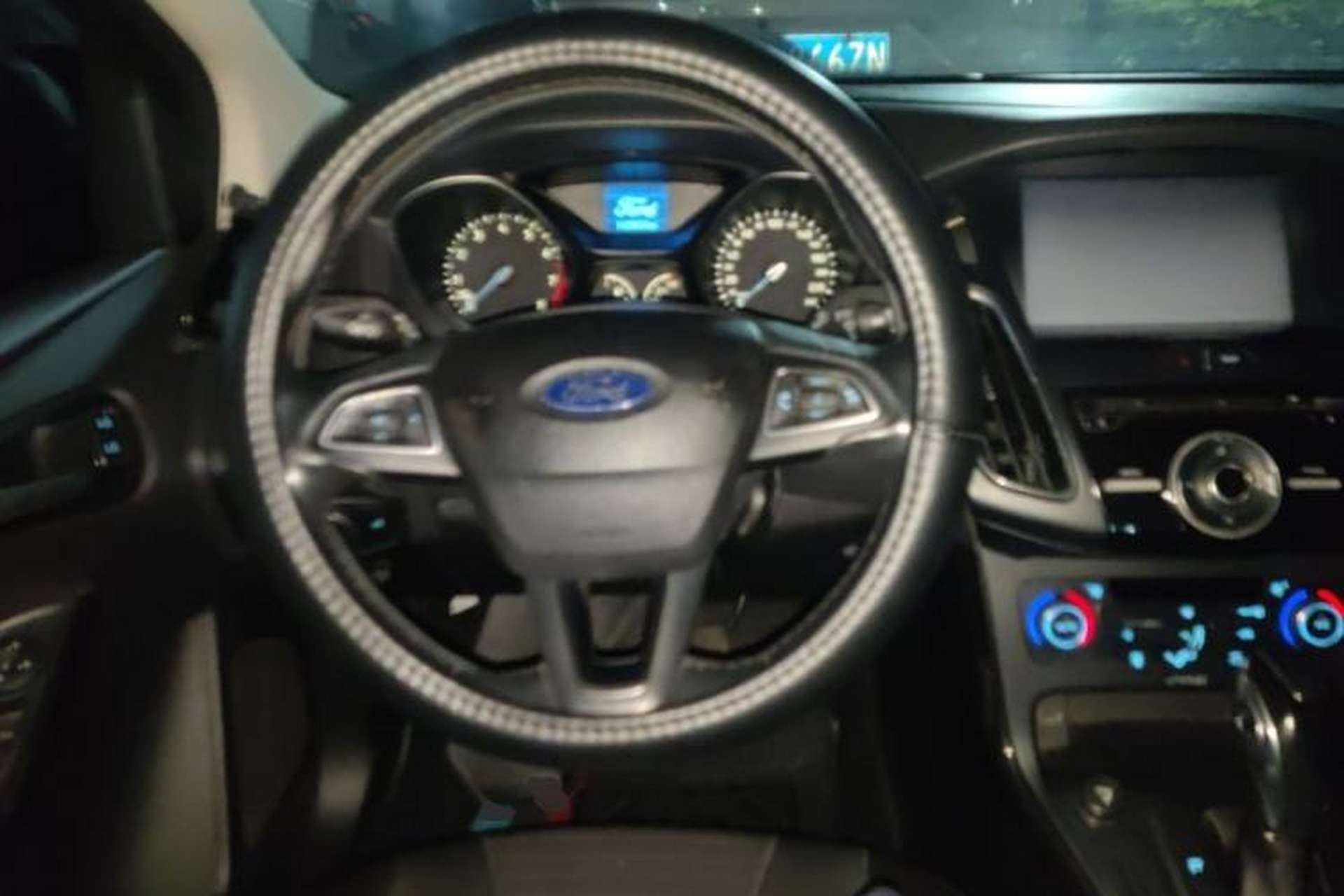 Used Ford Focus 2015 Sedan 1.6L Automatic Trend Model Steering Wheel