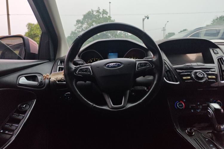 Used Ford Focus 2015 Sedan 1.6L Automatic Trend Model Steering Wheel