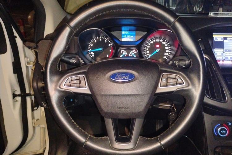 Used Ford Focus 2015 Sedan 1.6L Automatic Trend Model Steering Wheel