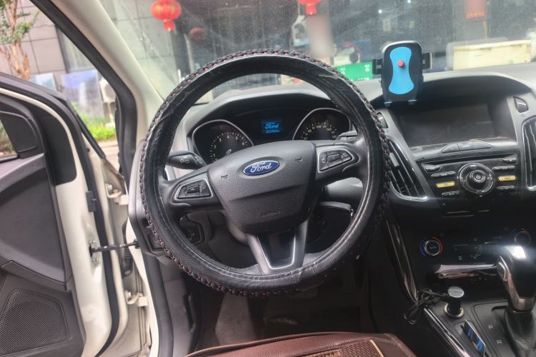 Used Ford Focus 2015 Sedan 1.6L Automatic Trend Model Steering Wheel